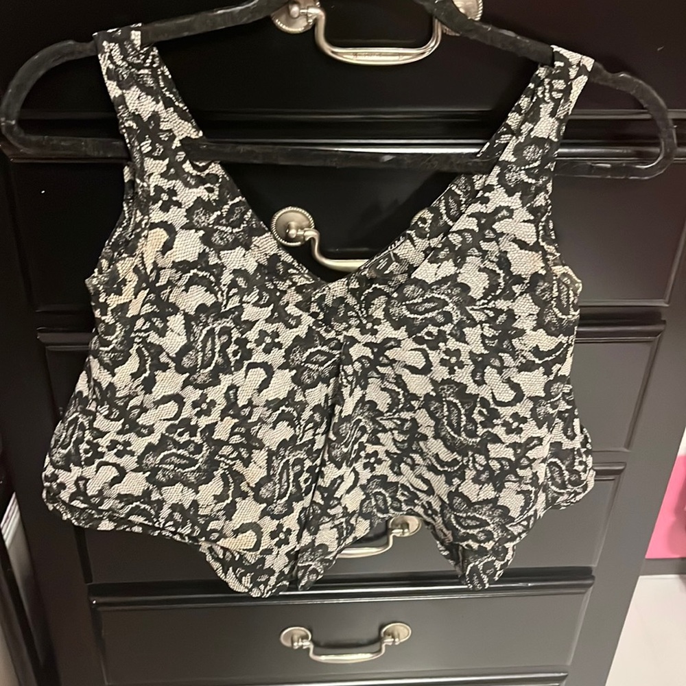Fashion Web crop top